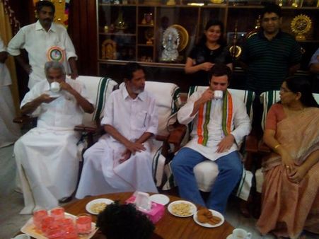 രാഹുല്‍ ഗാന്ധി ജി.കാര്‍ത്തികേയനെ കാണാന്‍ എത്തി