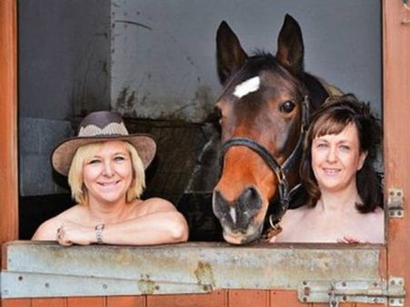 വില്യം രാജകുമാരന് വേണ്ടി സ്ത്രീകള്‍ നഗ്നരായി