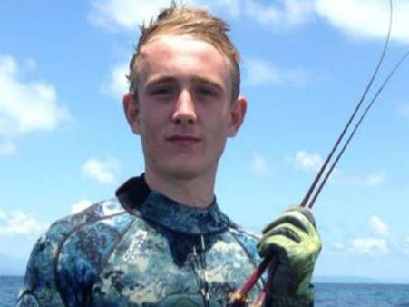 മീന്‍ പിടിക്കാനിറങ്ങിയ കൗമാരക്കാരനെ സ്രാവ് കടിച്ചുകൊന്നു