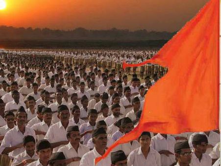 ക്രിസ്മസ് സന്ദേശം നല്‍കാനും ആര്‍എസ്എസ് സമ്മതിക്കില്ലേ