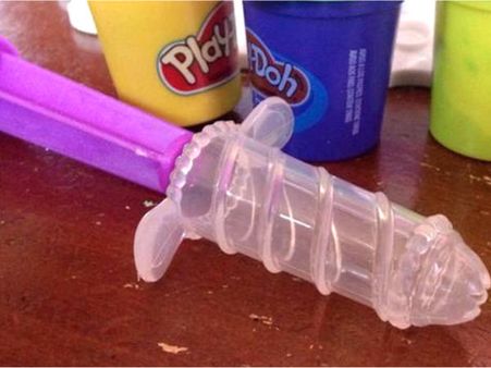 കുട്ടികളുടെ കളിപ്പാട്ടം സെക്‌സ് ടോയ്‌സ് പോലെ; അമേരിക്കന്‍ കമ്പനി വിവാദത്തില്‍