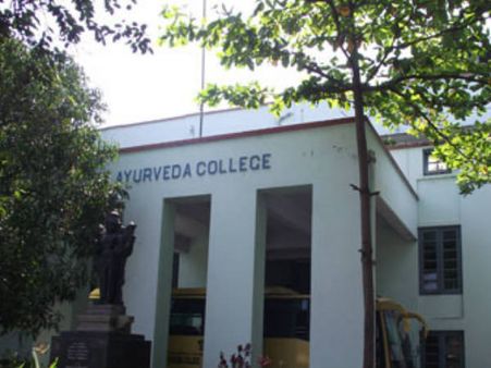 ജോസഫ് മാഷിന് ഇപ്പോഴും പെന്‍ഷനില്ല, കൈവെട്ട് കേസിലെ പ്രതിക്ക് സുഖചികിത്സ