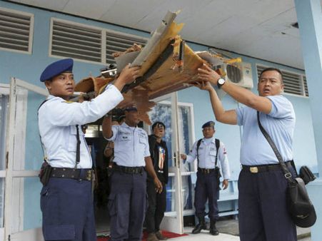 എയര്‍ഏഷ്യ വിമാനം തകരാന്‍ കാരണം 'ഐസിങ് ഓഫ് എന്‍ജിന്‍'