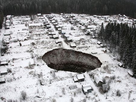 2014 ബാക്കിയാക്കിയ ചില നിഗൂഢതകള്‍...കാണൂ