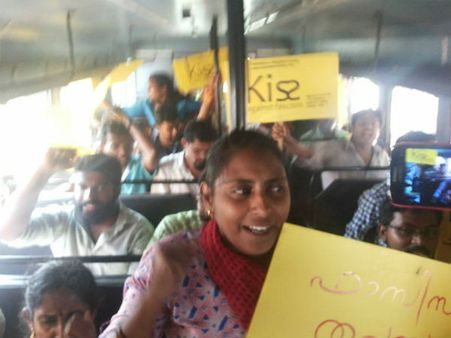 ആലപ്പുഴയില്‍ ചുംബനസമരം പൊളിഞ്ഞു, പ്രവര്‍ത്തകര്‍ അറസ്റ്റില്‍