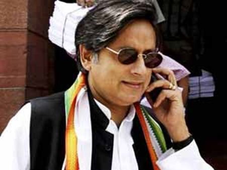 ശശി തരൂരിന് ഹാജരാകാന്‍ ദില്ലി പോലീസിന്റെ നോട്ടീസ്