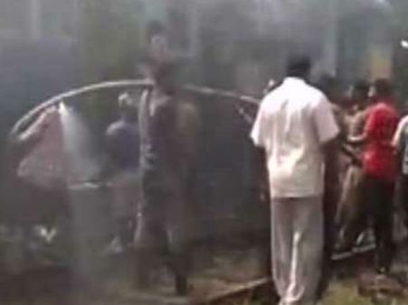 തിരുവനന്തപുരം റെയില്‍വേ സ്റ്റേഷനില്‍ തീവണ്ടി ബോഗിക്ക് തീ പിടിച്ചു