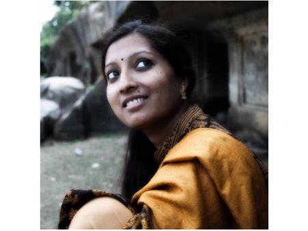 ഗ്രീന്‍പീസ് പ്രവര്‍ത്തക പ്രിയ പിള്ള രാജ്യം വിട്ടു പോകാന്‍ പാടില്ല