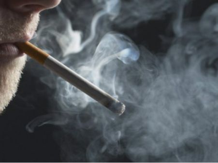 പൊതു സ്ഥലത്ത് സിഗററ്റ് വലിച്ചാല്‍ പണി പാളും; പിഴ 200 ല്‍ നിന്ന് 1000 ലേക്ക്