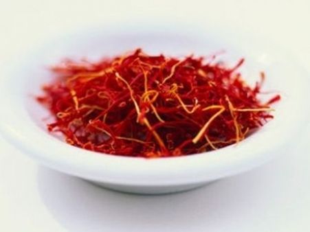 കരിപ്പൂര്‍ വിമാനത്താവളത്തില്‍ കുങ്കുമപ്പൂ വേട്ട