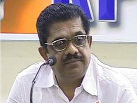 മദ്യനയം; സുധീരന്‍ പൂര്‍ണമായും സര്‍ക്കാരിന് വിധേയനായി