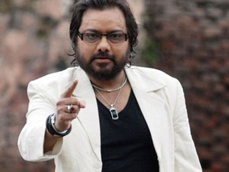 ഡയറക്ടറെ തല്ലിയ സംഗീത സംവിധായകന്‍ അറസ്റ്റില്‍