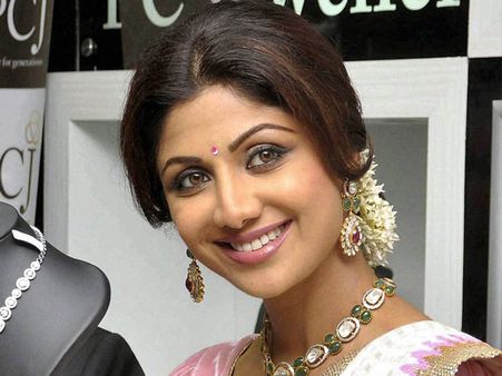 ശില്‍പ ഷെട്ടി പാപ്പരായോ?ബുര്‍ജ് ഖലീഫയിലെ അപ്പാര്‍ട്ട്മെന്‍റ് വില്‍ക്കുന്നു?