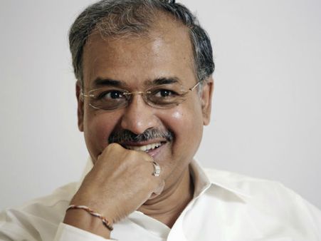 അംബാനിയല്ല ഇനി ഇന്ത്യയിലെ പണക്കാരന്‍... അത് ദിലീപ് സംഘ് വി