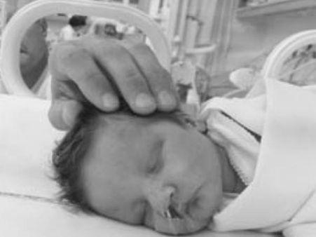 ജനിച്ചിട്ട് ഇതുവരെ കരയാത്ത ഇനി കരയാന്‍ സാധ്യതയില്ലാത്ത ഒരു ആളെ കാണൂ