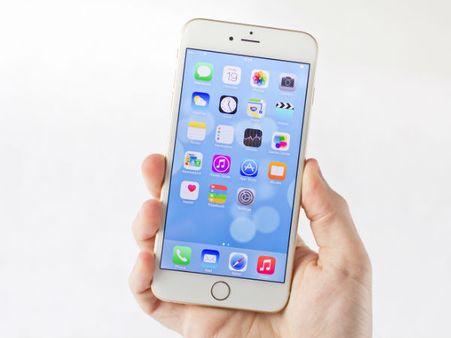 ബുദ്ധന് കാണിക്കയായി ഐഫോണ്‍ സിക്‌സ്