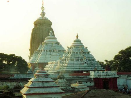 പാചകക്കാര്‍ സമരത്തില്‍, ദൈവത്തിന്‍റെ അത്താഴവും മുടങ്ങി?