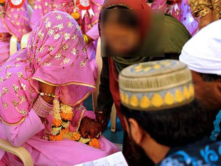 സൗദി: മണവാട്ടിയുടെ തട്ടം ഉയര്‍ത്തിയതിന് മണവാളന് പൊതിരെ തല്ല്, വിവാഹം മുടങ്ങി