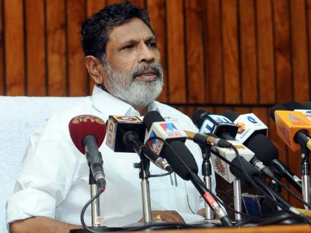 സ്പീക്കര്‍ ജി കാര്‍ത്തികേയന്‍റെ നില അതീവ ഗുരുതരം, മുഖ്യമന്ത്രി ഔദ്യോഗിക പരിപാടികള്‍ റദ്ദാക്കി