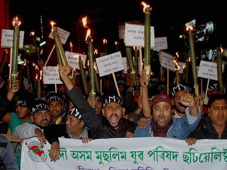 നാഗാലാന്‍ഡില്‍ കലാപം? മുസ്ലിങ്ങള്‍ കൂട്ടമായി നാടുവിടുന്നു