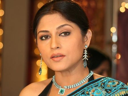 രൂപ ഗാംഗുലിക്ക് മത്സരിക്കാനാവില്ല, ബിജെപിക്ക് തിരിച്ചടി