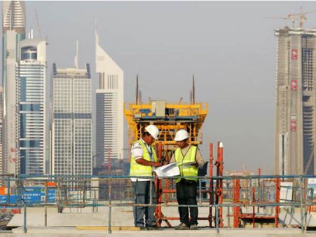 നിതാഖാത്ത് : സൗദിയില്‍ നിര്‍മ്മാണ മേഖലയില്‍ നിന്നും 1,30,000 കരാറുകാര്‍ പിന്‍വാങ്ങി