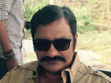 കുമ്പിളില്‍ പിന്നേയും വ്യാജന്‍... തെങ്ങുള്ളവന്‍ ചെത്തിക്കുടിക്കട്ടെ: ജോയ് മാത്യു