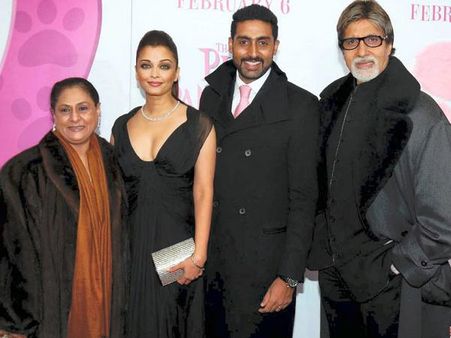 അമിതാഭ് ബച്ചന്‍ പത്മവിഭൂഷണ്‍ ഏറ്റുവാങ്ങി, കാണാന്‍ അഭിഷേകും ഐശ്വര്യയും