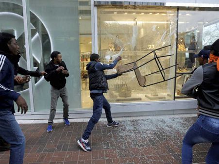 വര്‍ഗ്ഗീയതയുടെ പേരില്‍ അമേരിയ്ക്ക ഇന്ത്യയെ പരിഹസിയ്ക്കണ്ട... ബാള്‍ട്ടിമോറിലേയ്ക്ക് നോക്കൂ