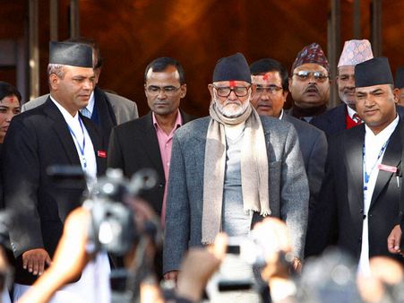 രാജ്‌നാഥിനെ പറഞ്ഞിട്ട് കാര്യമില്ല, നേപ്പാള്‍ പ്രധാനമന്ത്രിയും ഭൂചലനം അറിഞ്ഞത് മോദി വഴി