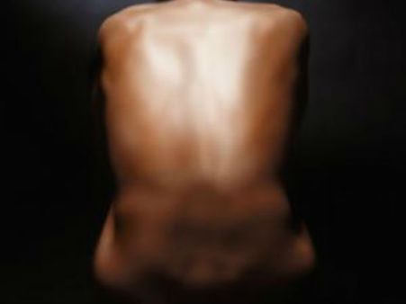 യുവാവിനെ മൂന്ന് സ്ത്രീകള്‍ ചേര്‍ന്ന് കൂട്ടബലാത്സംഗം ചെയ്തു