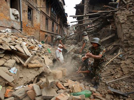 നേപ്പാളില്‍ തുടര്‍ചലനങ്ങള്‍: മരണസംഖ്യ 8000 ആയേക്കും