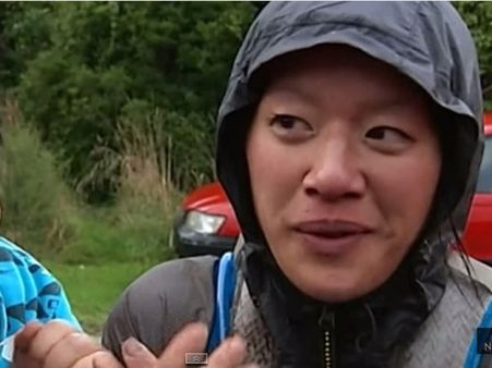 കാട്ടിനുള്ളില്‍ വഴിതെറ്റിയ യുവതി ജീവന്‍ നിലനിര്‍ത്തിയത് എങ്ങനെയെന്നറിയാമോ?