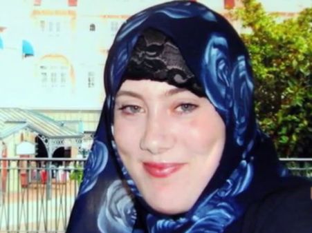 മതംമാറി മുസ്ലിമായ ബ്രിട്ടീഷുകാരി, ജിഹാദികളുടെ 'രാജകുമാരി', തലയറുത്ത് കൊന്നത് 400 പേരെ, കാണൂ