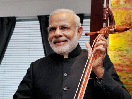 കുറ്റം പറയുന്നവരേ, മോദിയും ഒരു മനുഷ്യനല്ലേ?