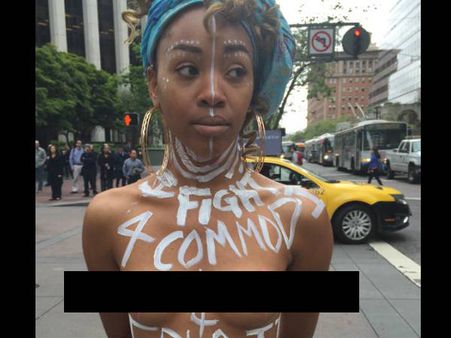 അര്‍ദ്ധനഗ്നരായി ഈ സ്ത്രീകളുടെ പ്രതിഷേധം... ആരും അറിയാതെ?