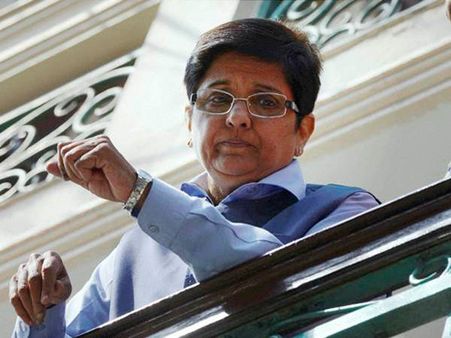 ഫോട്ടോ കണ്ട് കിരണ്‍ ബേദി രാഹുല്‍ ഗാന്ധിയെ തെറ്റിദ്ധരിച്ചു?