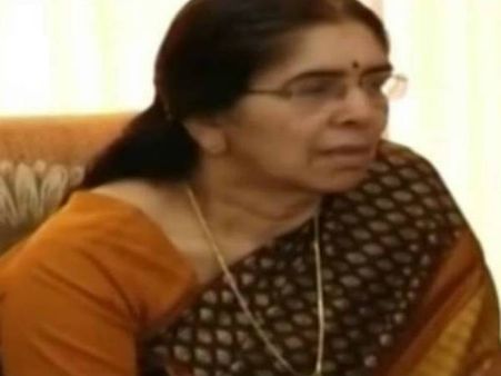 സഹതാപം കുറഞ്ഞാലോ; മകനു വോട്ടുപിടിക്കാന്‍ സുലേഖ ജോലി രാജിവെച്ചു