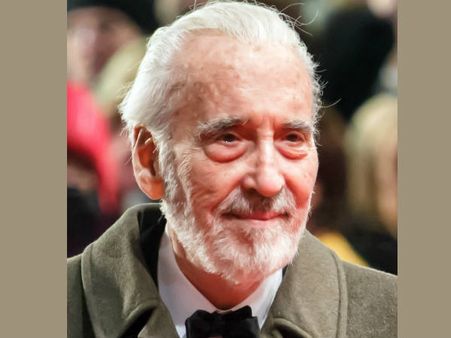 ഡ്രാക്കുളയെ അനശ്വരനാക്കിയ ഹോളിവുഡ് നടന്‍ ക്രിസ്റ്റഫര്‍ ലീ അന്തരിച്ചു