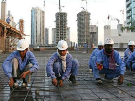 നാട്ടിലേക്ക് തിരിച്ചയക്കണമെന്ന അപേക്ഷയുമായി ഇന്ത്യന്‍ തൊഴിലാളികള്‍ സൗദി കോടതിയില്‍