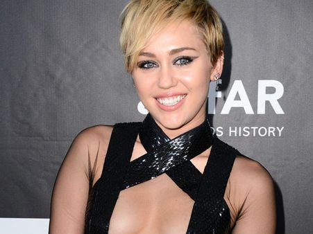 മിലി സൈറസ് സ്വവര്‍ഗ പ്രണയത്തില്‍?