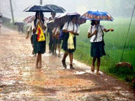 ഒരു മഴക്കാല ഓര്‍മ....വൈകില്ലെന്ന് അമ്മയ്ക്ക് കൊടുത്ത വാക്ക്...