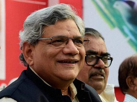 യോഗ പട്ടി എഴുന്നേല്‍ക്കുന്നത് പോലെ; സീതാറാം യെച്ചൂരിക്ക് പണി ട്വിറ്ററില്‍