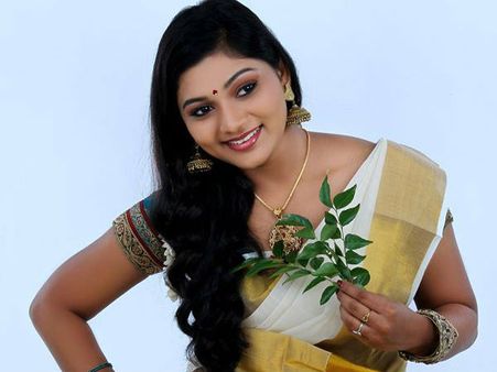 പിസി ജോര്‍ജിനോട് നന്ദിയുണ്ടെന്ന് ജഗതിയുടെ മകള്‍