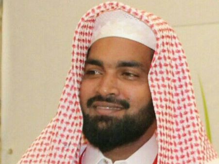 വൃതം സംസകരിക്കുന്നു:കബീര്‍ ബാഖവി