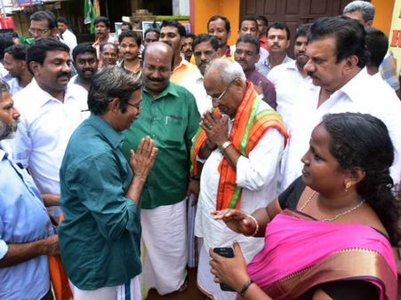 അരുവിക്കര രാഷ്ട്രീയവത്ക്കരിയ്ക്കപ്പെട്ടില്ല,വര്‍ഗീയവത്ക്കരിയ്ക്കപ്പെട്ടു? ബിജെപിയുടെ വോട്ട് കണ്ടോ?