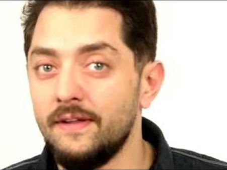 തെറ്റിപ്പോയി: സ്വവര്‍ഗരതിയെ പിന്തുണച്ച നടന്‍ മാപ്പ് പറഞ്ഞു