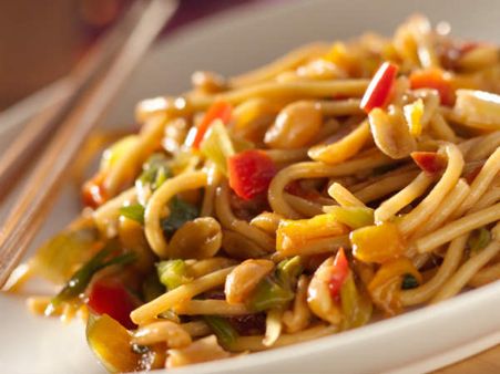 നൂഡില്‍സ് കഴിച്ച ഒരു കുടുംബത്തിലെ 5 പേര്‍ ആശുപത്രിയില്‍, കഴിച്ച നൂഡില്‍സ്?