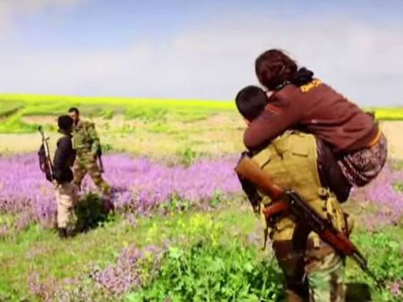 ഇവര്‍ ഹീറോകളാണ്, ജീവന്‍ പണയം വച്ചും ഐസിസില്‍ നിന്ന് സ്ത്രീകളെ രക്ഷിയ്ക്കുന്ന ഹീറോകള്‍, കാണൂ