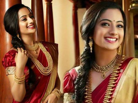 പതിനെട്ടാം വയസ്സില്‍ വിവാഹമോ.. 'മസാല ക്വീന്‍' നമിത പ്രമോദ് ചിരിക്കുന്നു...